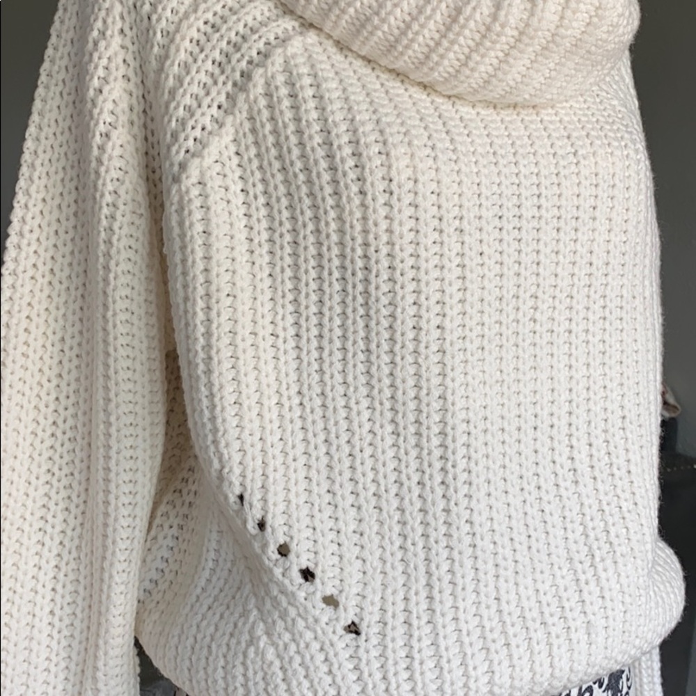 Moon & Maddison chunky knit short sweater. NWT S
